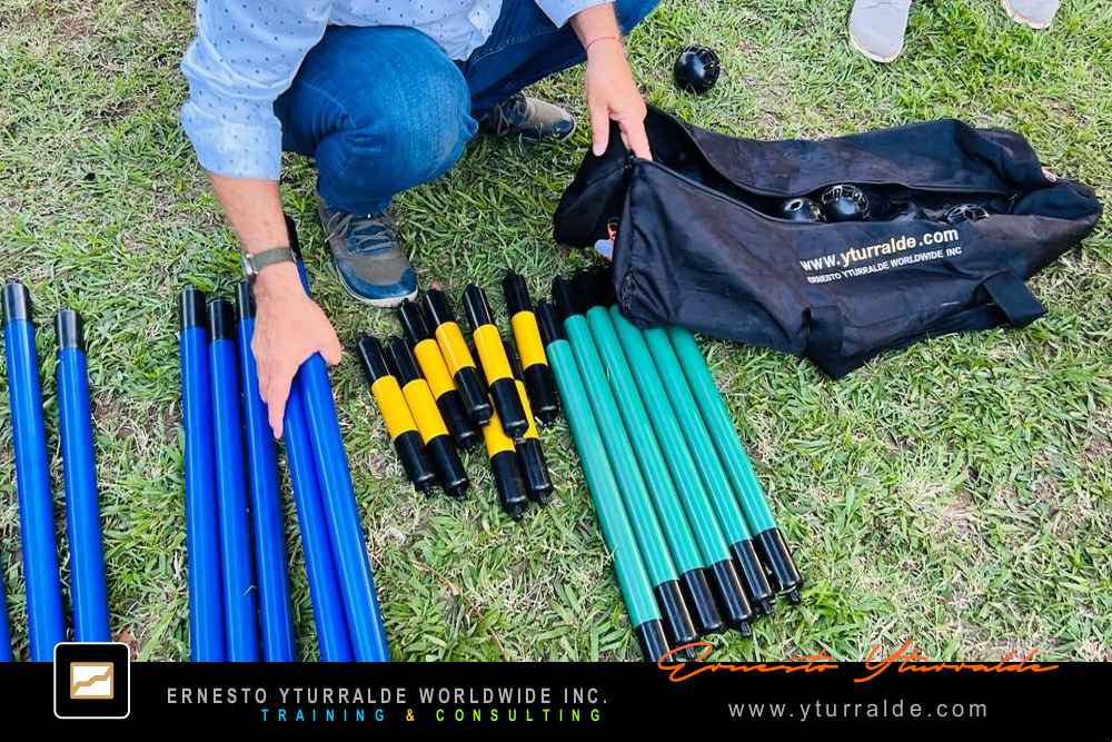 Building Bridges: Colaboradores construyendo puentes reales y simbólicos para fortalecer la colaboración y la confianza en Building Bridges