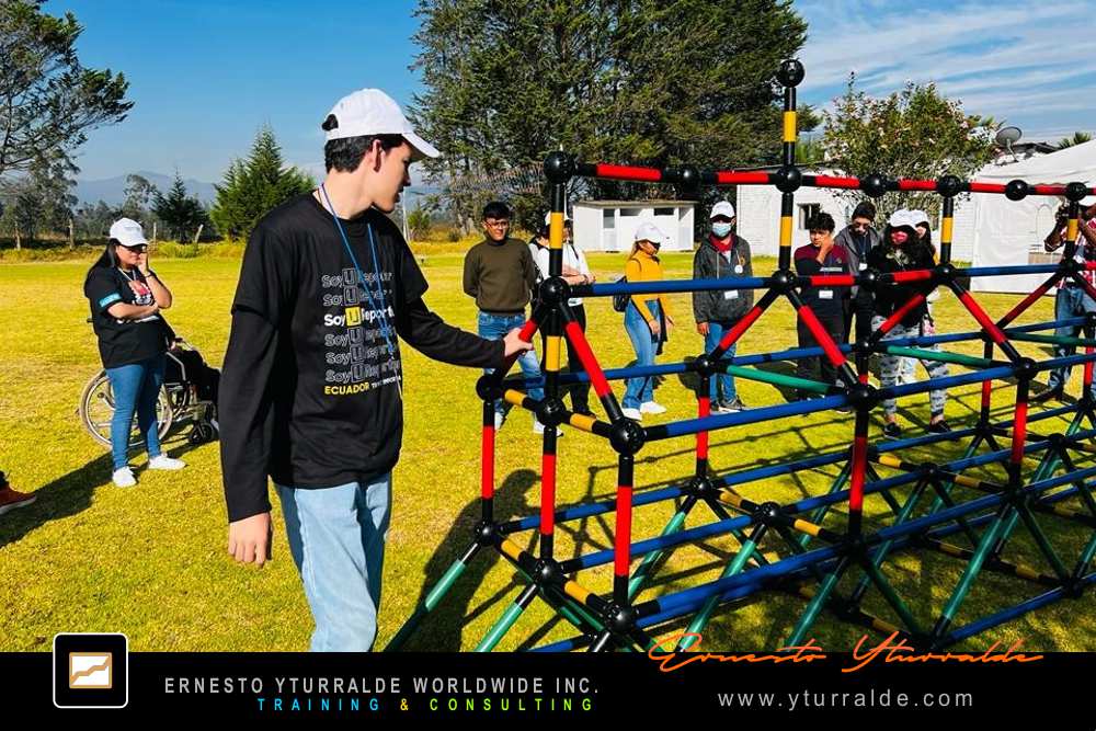 Building Bridges: Reflexión, colaboración y aprendizaje compartido en la dinámica Building Bridges – Construyendo Puentes