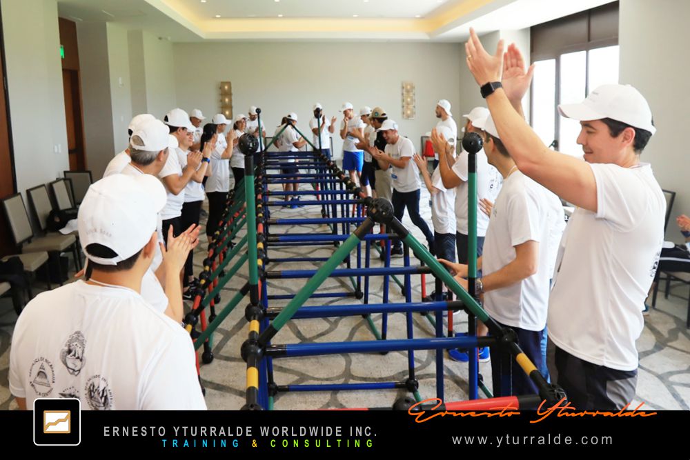Building Bridges: Trabajo colaborativo enfocado en resultados y valores compartidos en Building Bridges – Construyendo Puentes